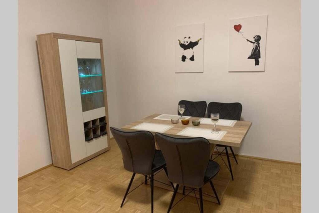 Wunderschone Altbauwohnung In Zentraler Lage Wien Esterno foto