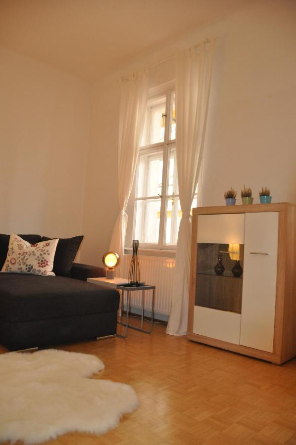 Wunderschone Altbauwohnung In Zentraler Lage Wien Esterno foto