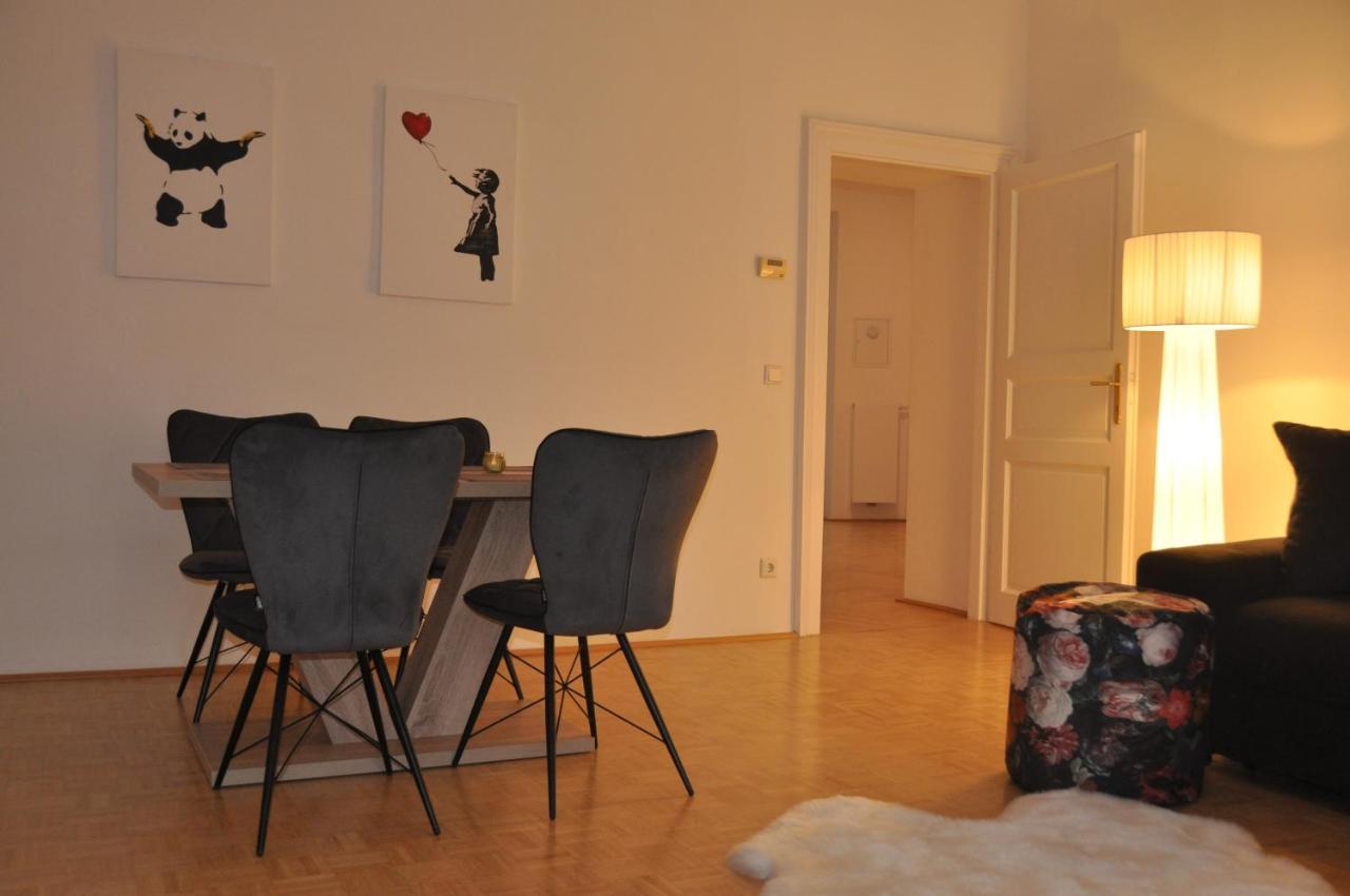 Wunderschone Altbauwohnung In Zentraler Lage Wien Esterno foto